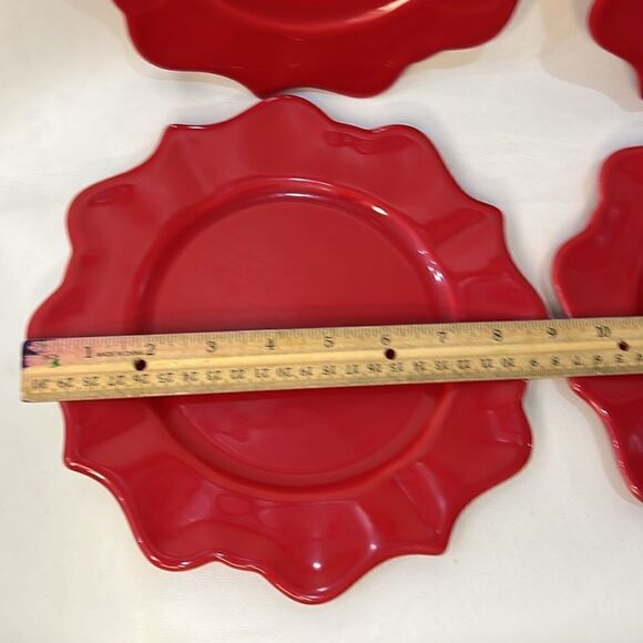 Dinner Plates Made In Portugal Arrest Me Christmas Red Scalloped Edge Set Of 2 - Picture 6 of 13
